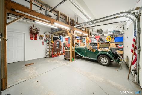 16 Juggernaut Road Prospect CT 06712