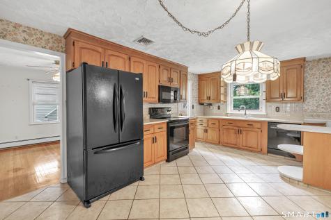 24 Oxford Street Bridgeport CT 06606