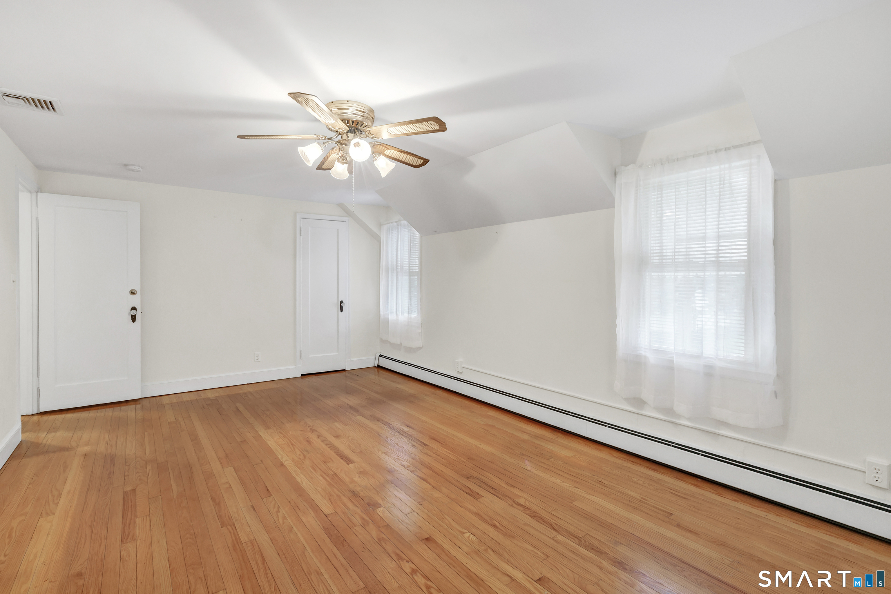 24 Oxford Street Bridgeport CT 06606