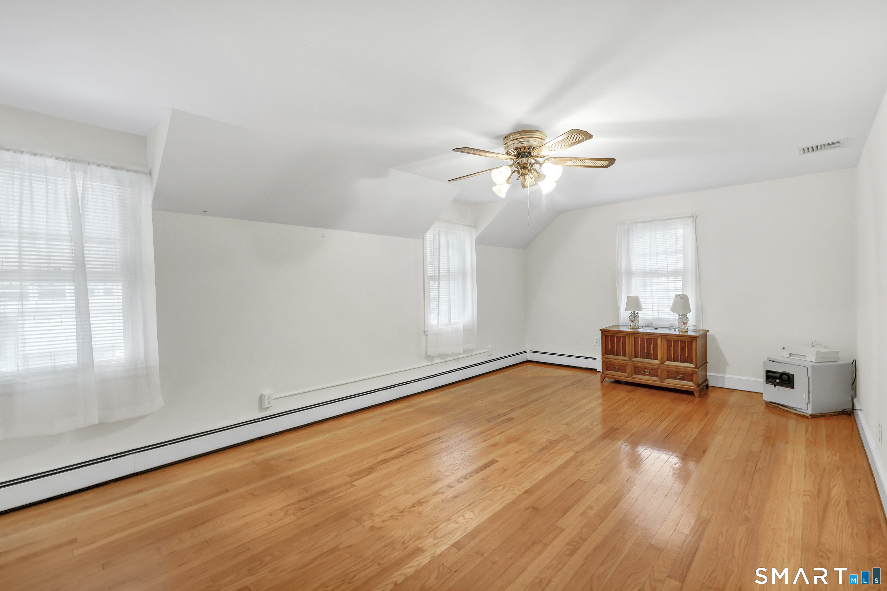 24 Oxford Street Bridgeport CT 06606