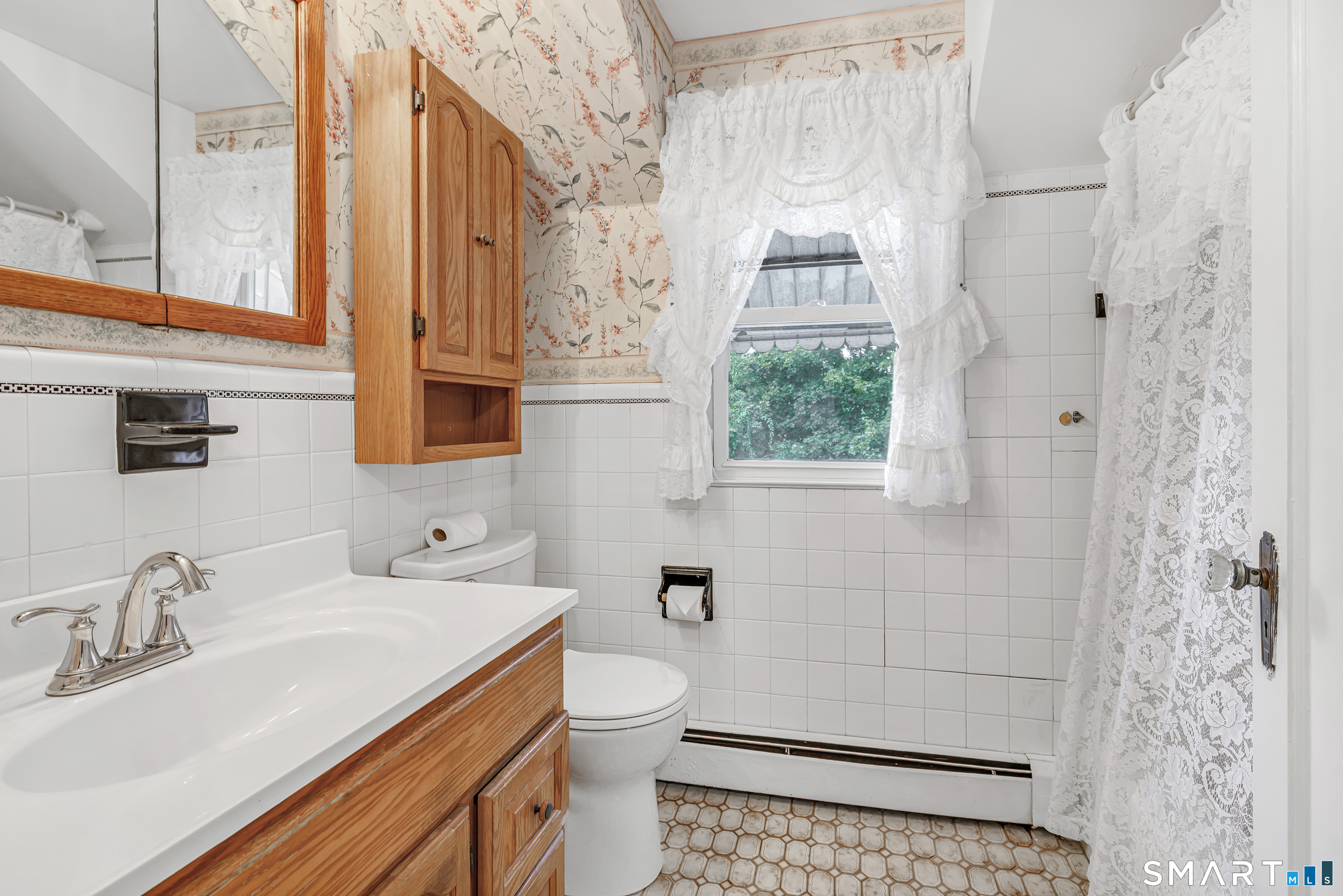 24 Oxford Street Bridgeport CT 06606
