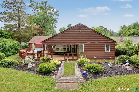 10 Paulina Place Trumbull CT 06611