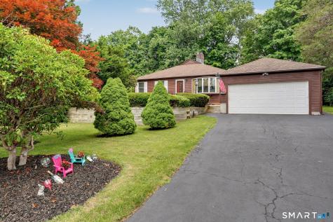 10 Paulina Place Trumbull CT 06611
