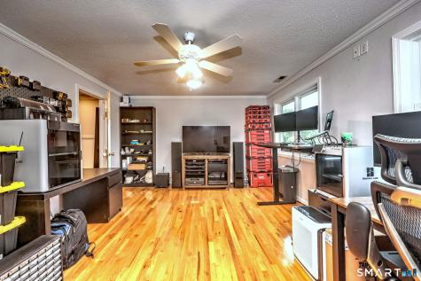 173 Meadow Street East Haven CT 06512