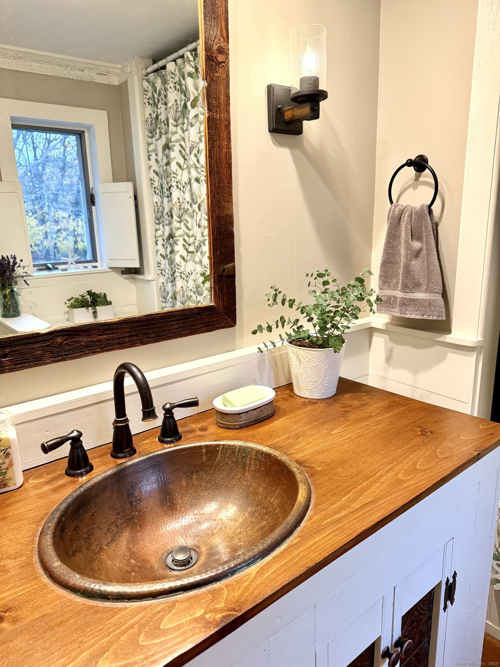 40 East Hill Road Canton CT 06019