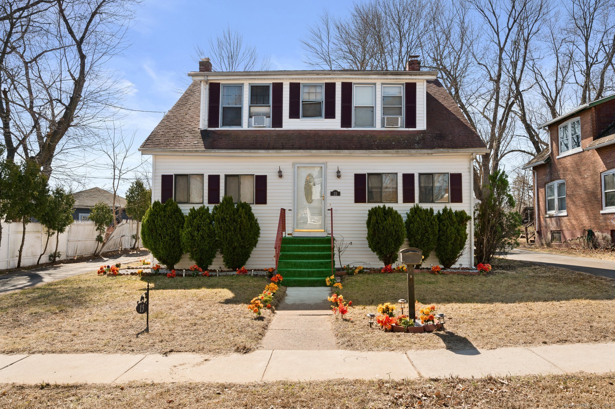 15 Barber Street Windsor CT 06095