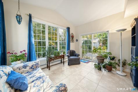17 Pembrook Road Naugatuck CT 06770