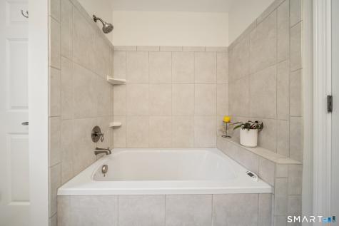 17 Pembrook Road Naugatuck CT 06770