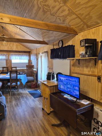 25 Route 197 Route Woodstock CT 06281