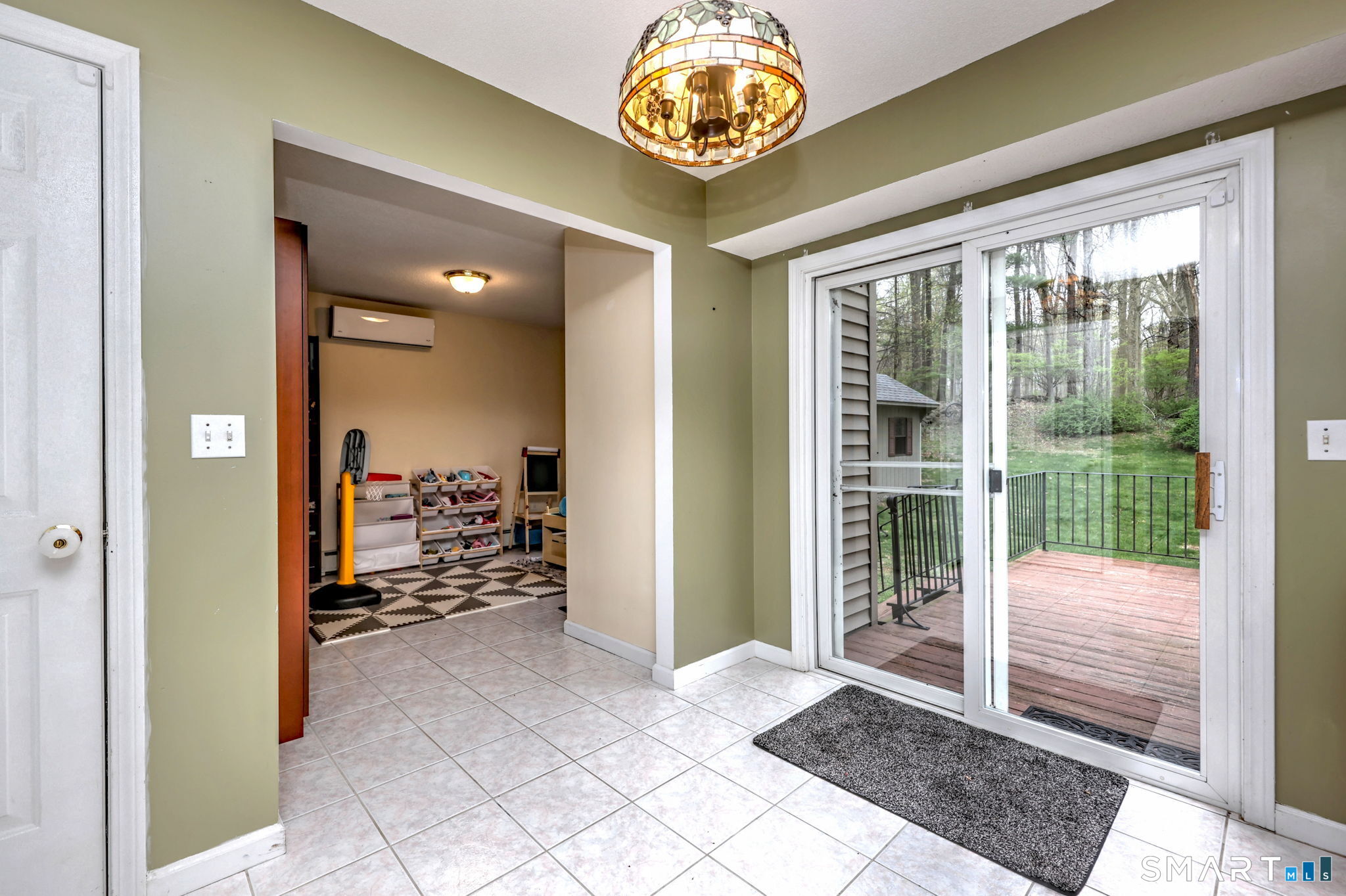 112 Finch Avenue Meriden CT 06451