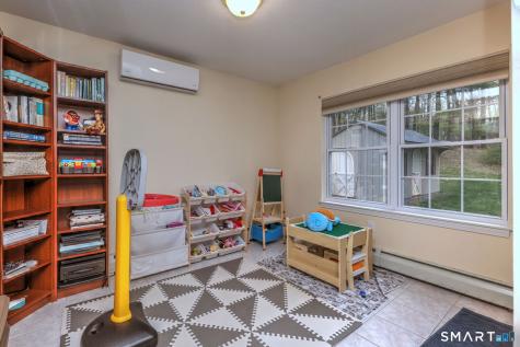112 Finch Avenue Meriden CT 06451