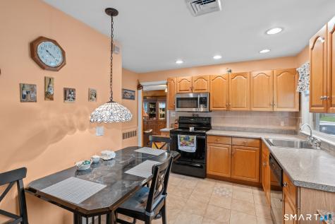 1781 Litchfield Turnpike Woodbridge CT 06525