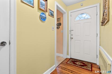 1781 Litchfield Turnpike Woodbridge CT 06525
