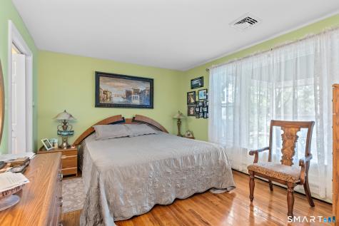 1781 Litchfield Turnpike Woodbridge CT 06525