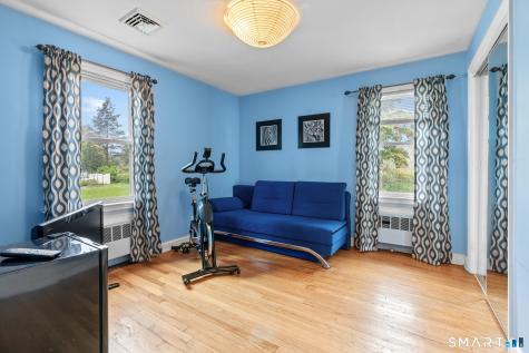 1781 Litchfield Turnpike Woodbridge CT 06525