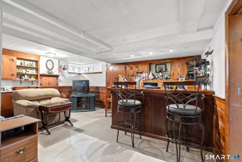 1781 Litchfield Turnpike Woodbridge CT 06525