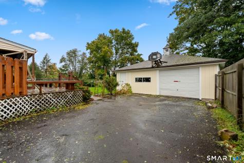 1781 Litchfield Turnpike Woodbridge CT 06525
