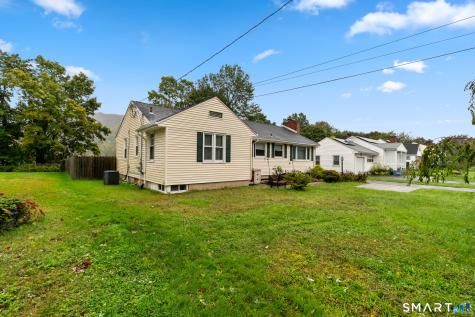 1781 Litchfield Turnpike Woodbridge CT 06525