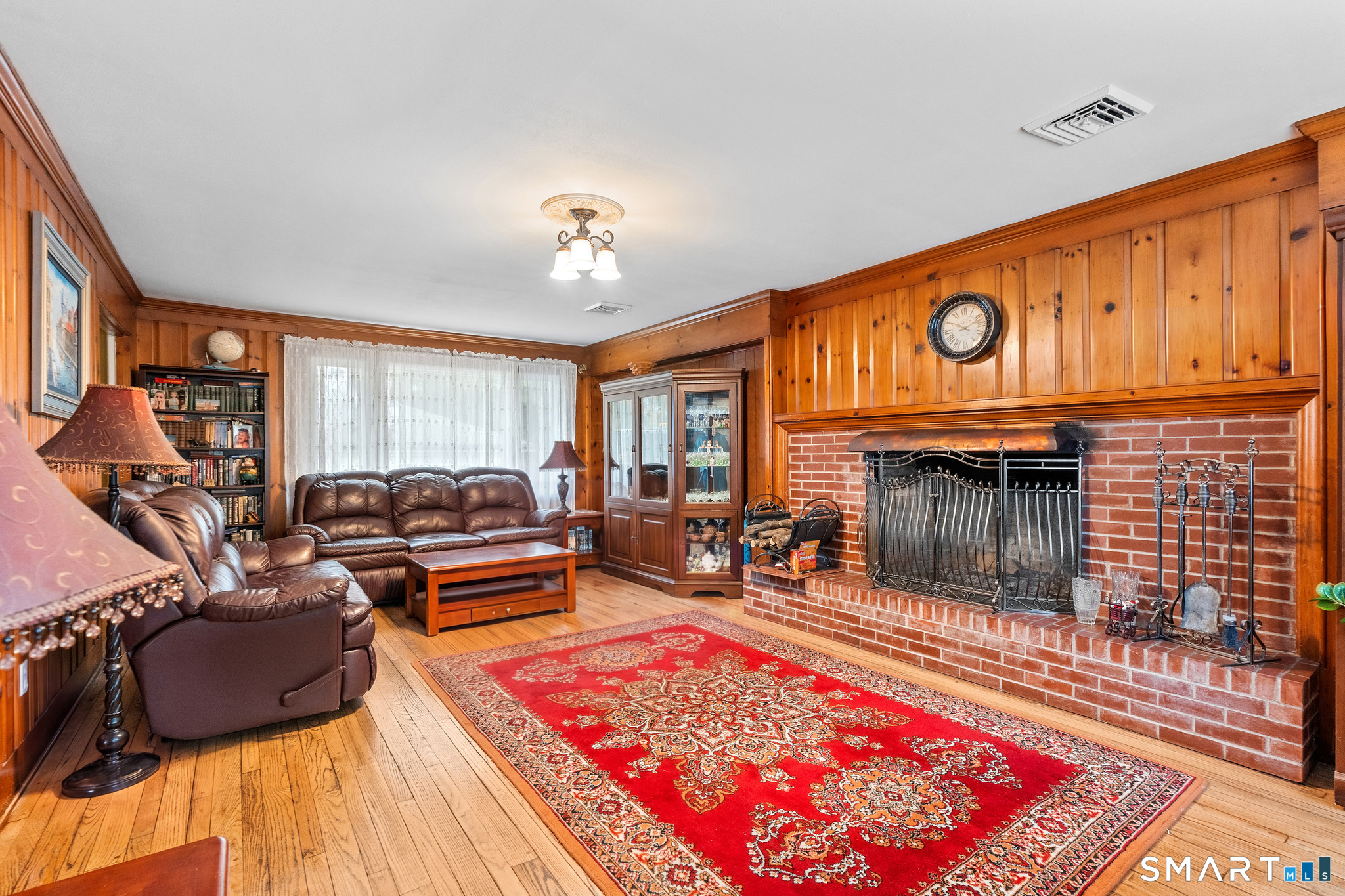 1781 Litchfield Turnpike Woodbridge CT 06525