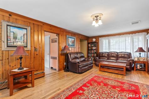 1781 Litchfield Turnpike Woodbridge CT 06525