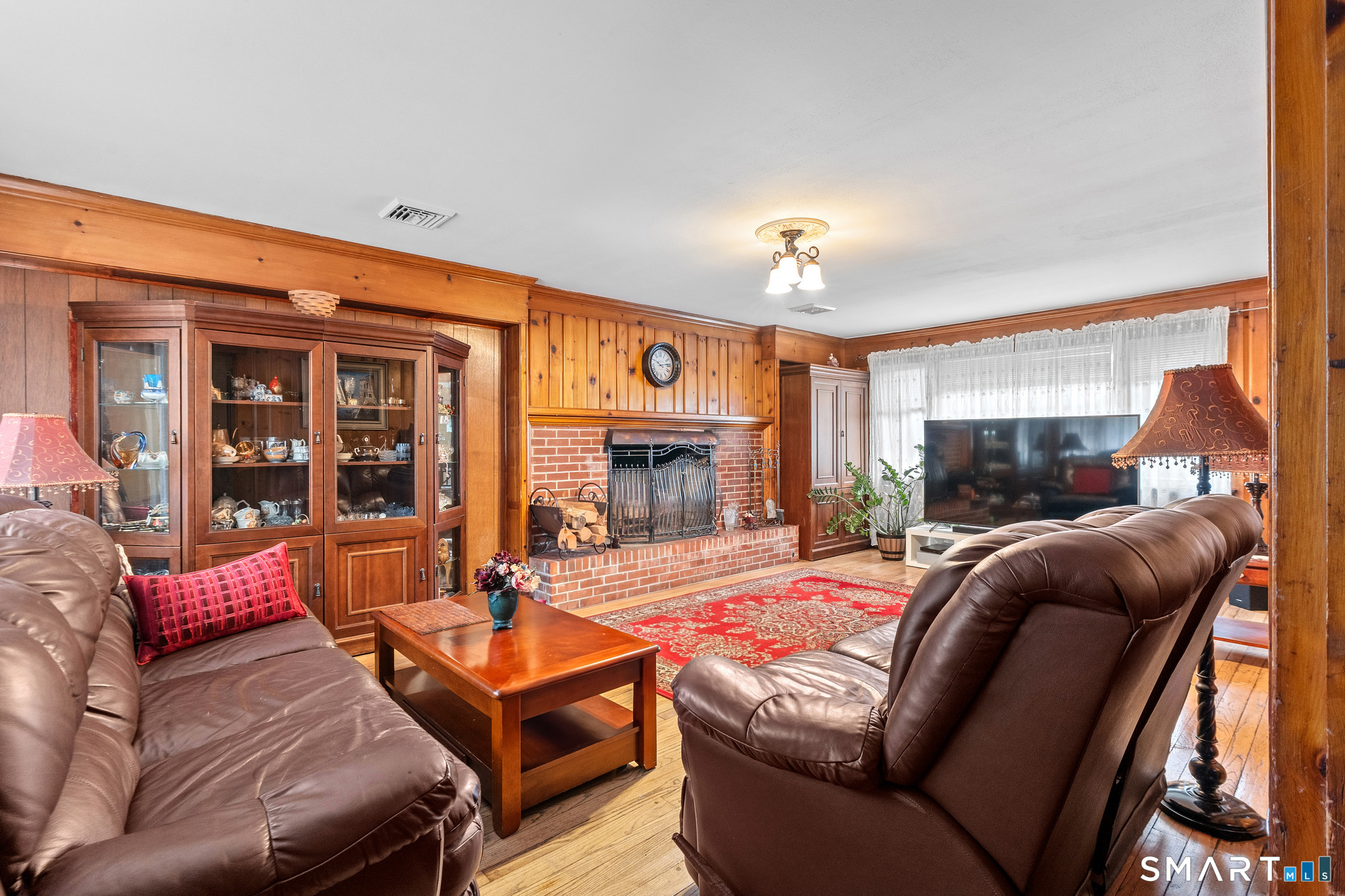 1781 Litchfield Turnpike Woodbridge CT 06525