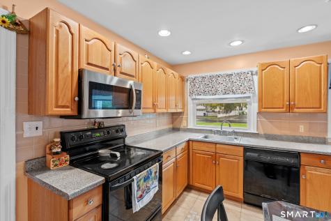 1781 Litchfield Turnpike Woodbridge CT 06525