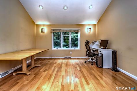 36 Old Barnabas Road Woodbridge CT 06525