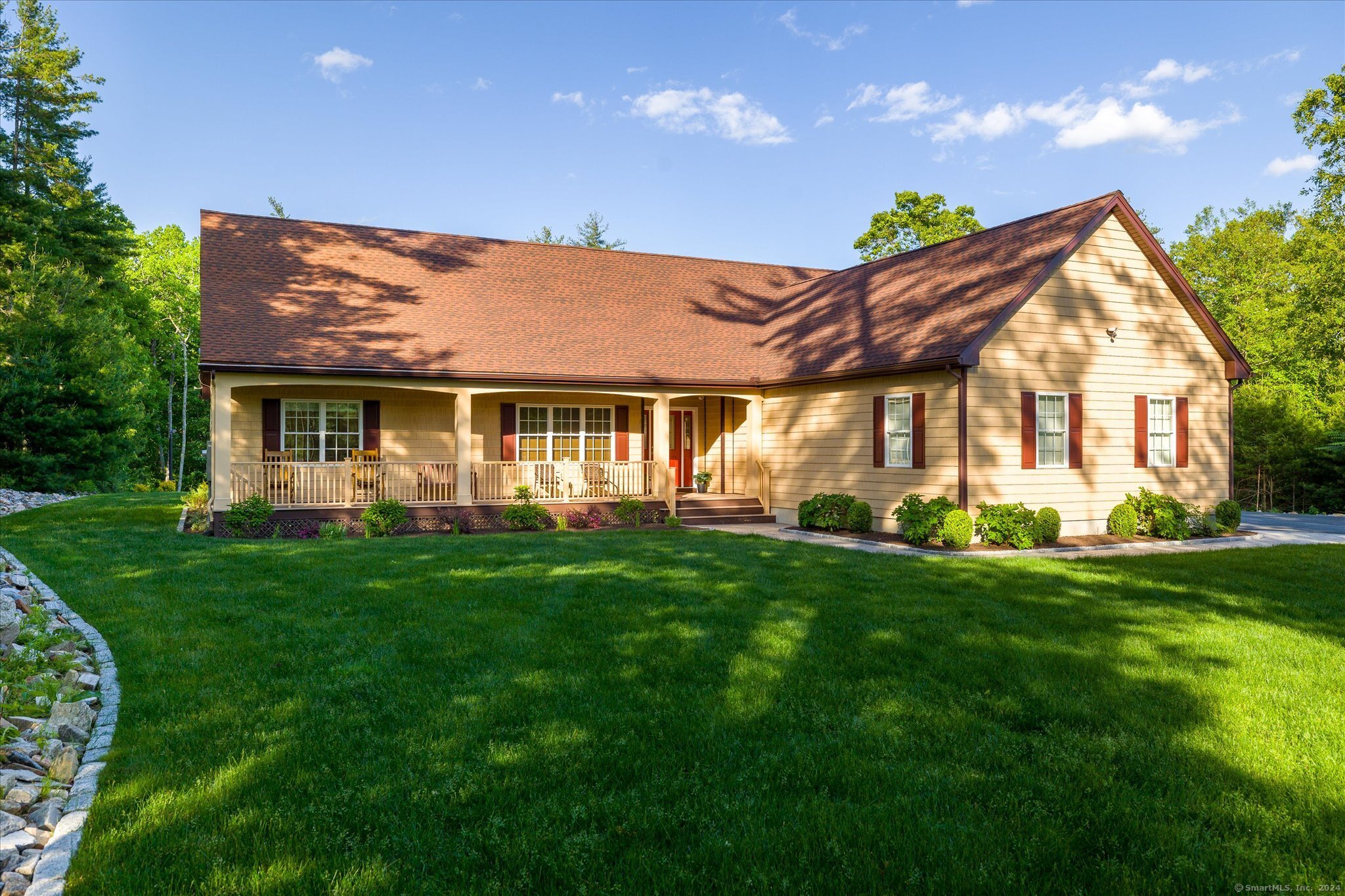 7 Heritage Circle Thompson CT 06277