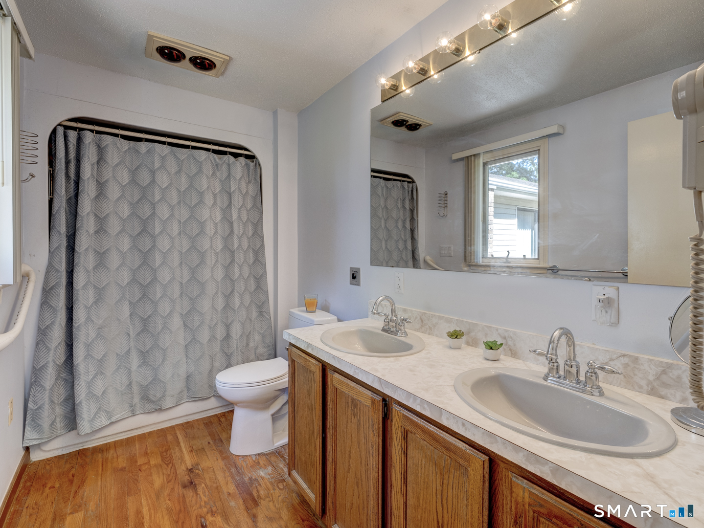 81 Kingston Drive East Hartford CT 06118