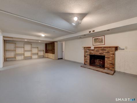 81 Kingston Drive East Hartford CT 06118
