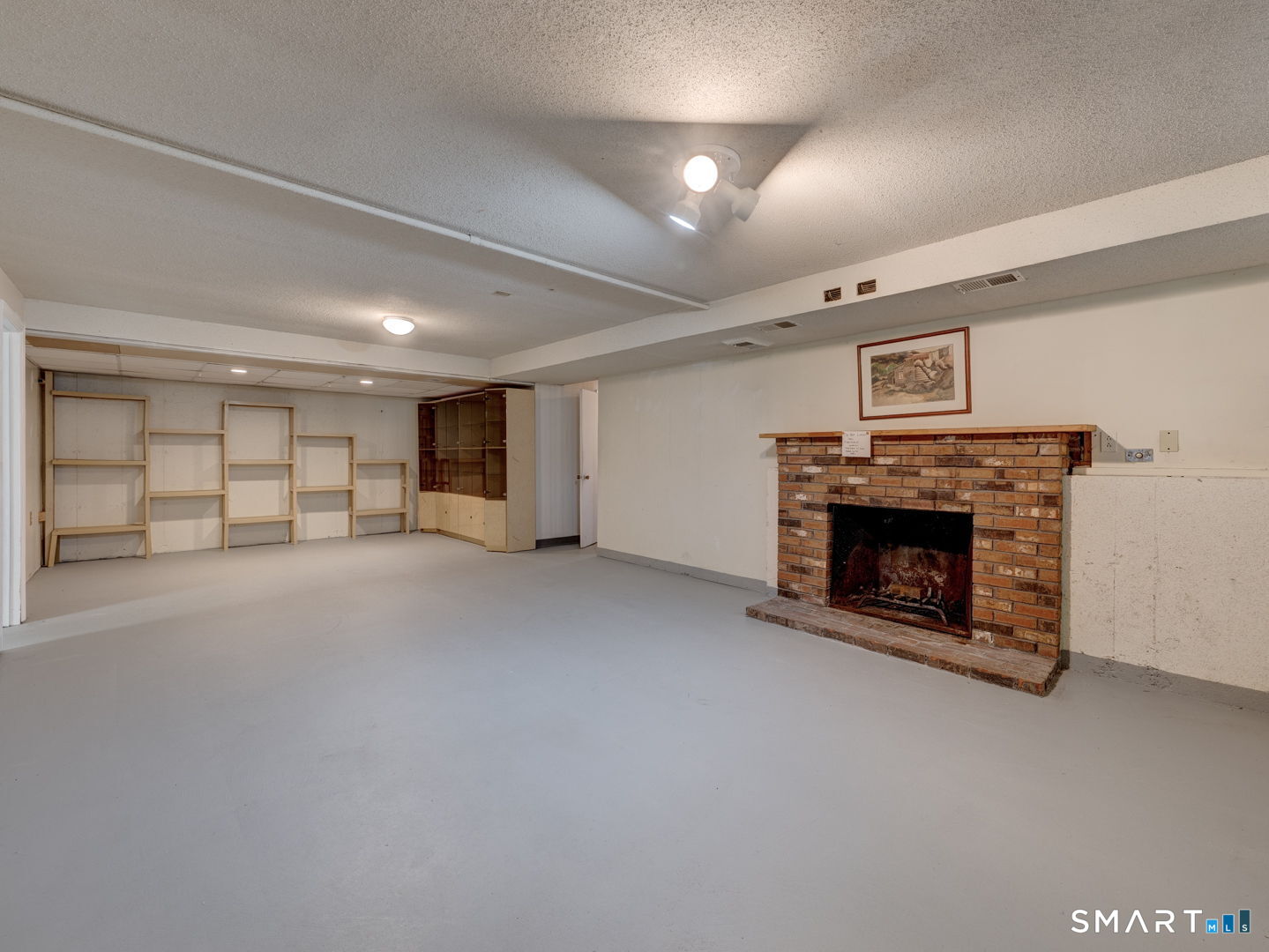 81 Kingston Drive East Hartford CT 06118