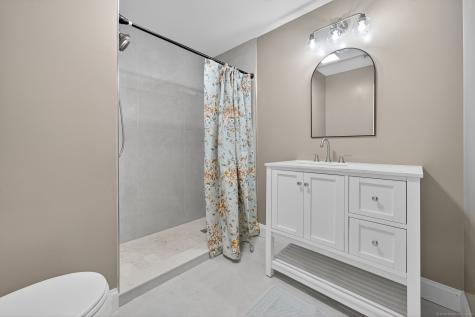 13 Willow Lane East Lyme CT 06333