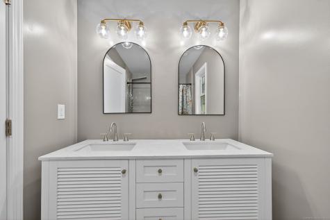 13 Willow Lane East Lyme CT 06333