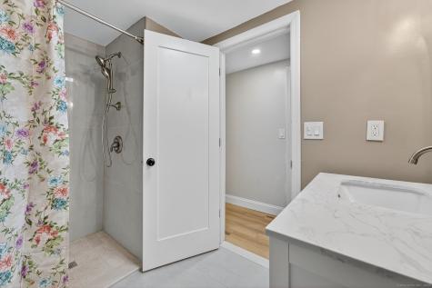 13 Willow Lane East Lyme CT 06333