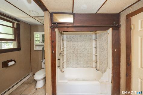 660 East Thompson Road Thompson CT 06277