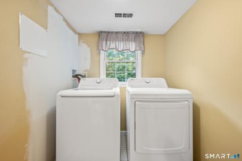 7 Banbury Drive Simsbury CT 06092