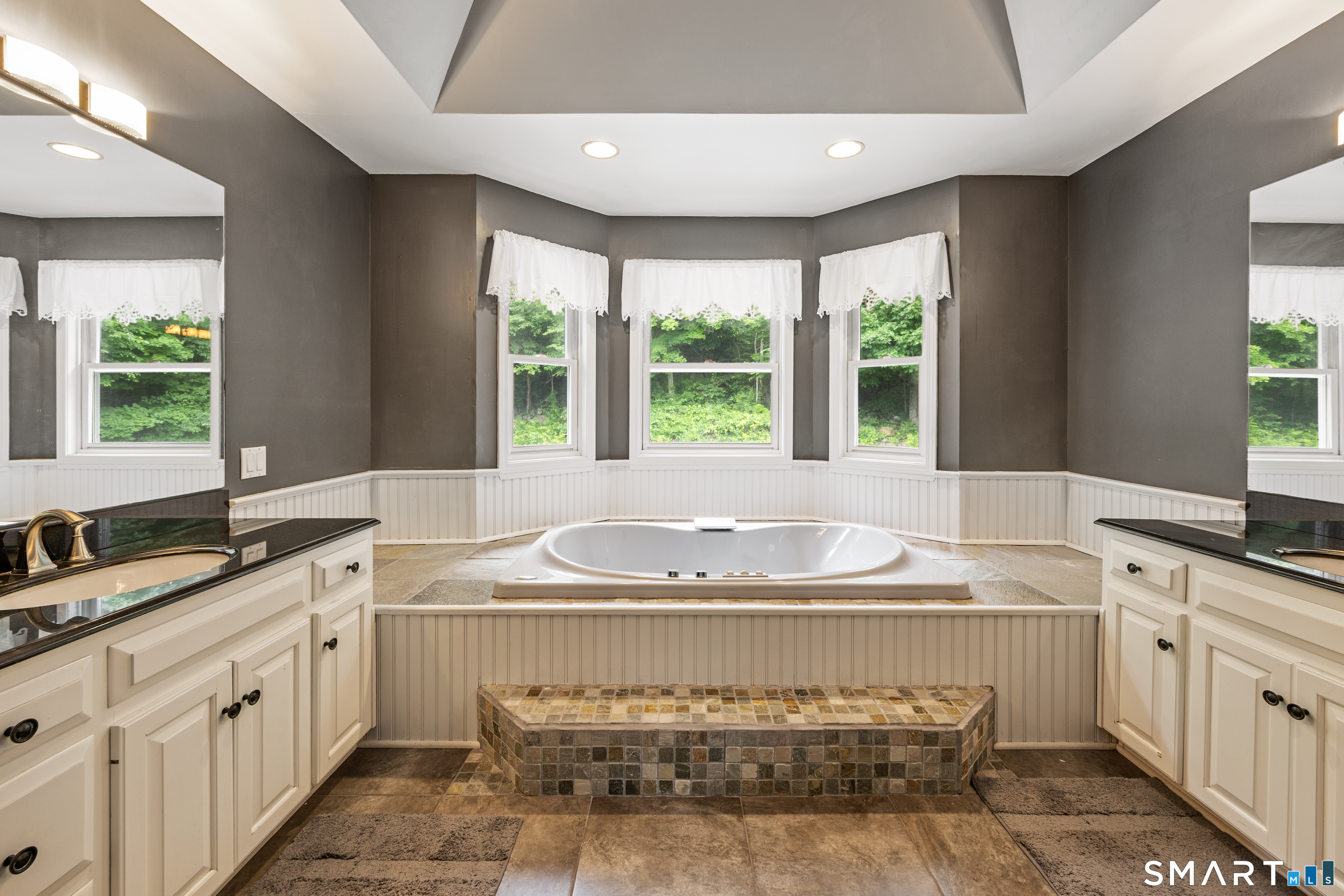 240 Patriot Road Southbury CT 06488
