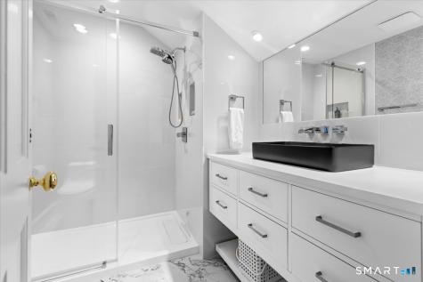 13 Linden Shores Branford CT 06405