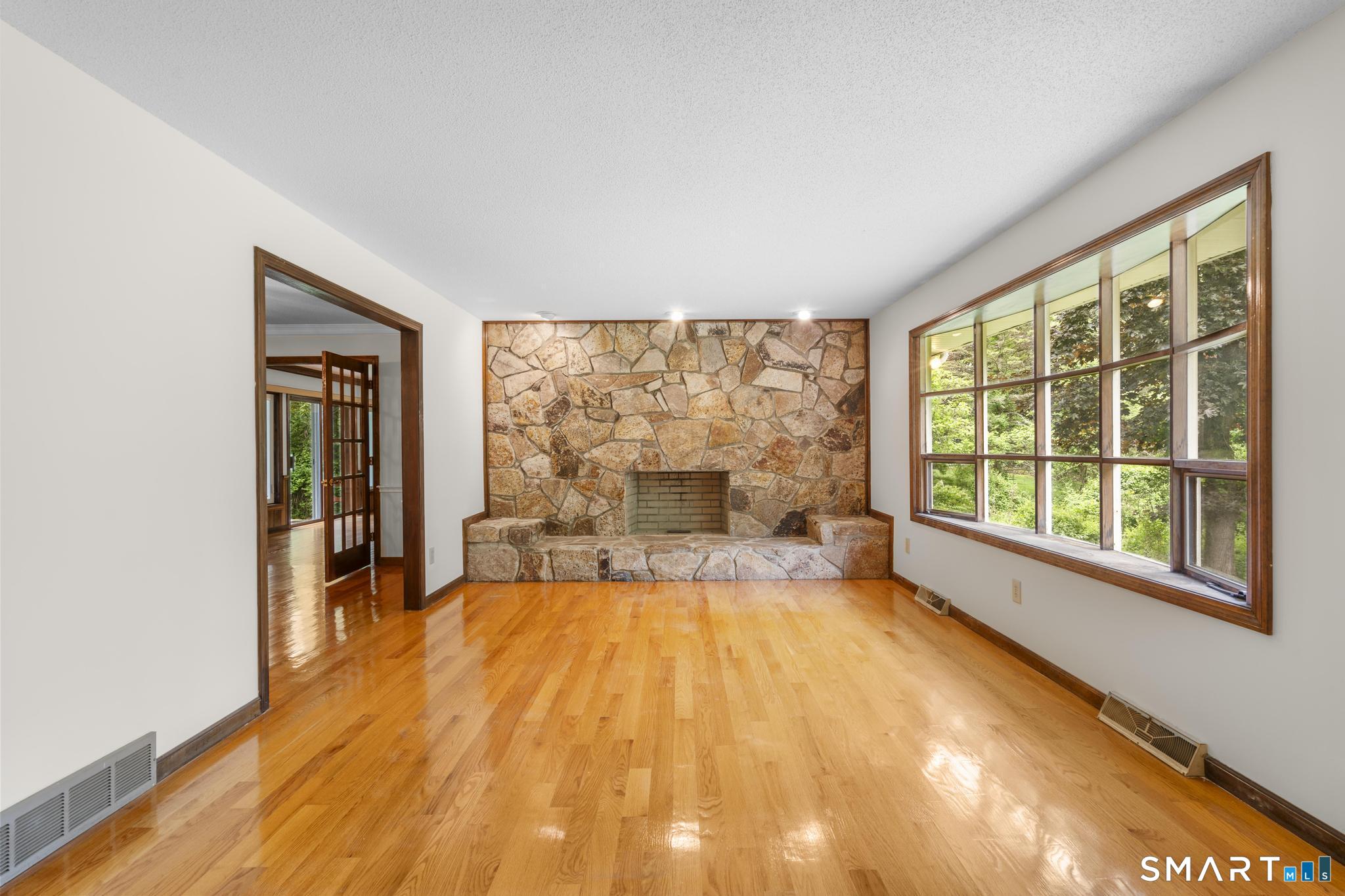 34 Ox Bow Lane Woodbridge CT 06525