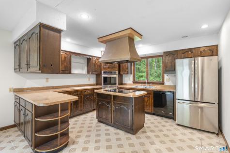 34 Ox Bow Lane Woodbridge CT 06525