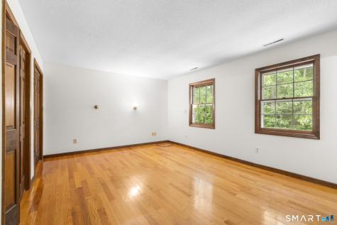 34 Ox Bow Lane Woodbridge CT 06525