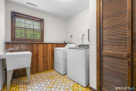 34 Ox Bow Lane Woodbridge CT 06525
