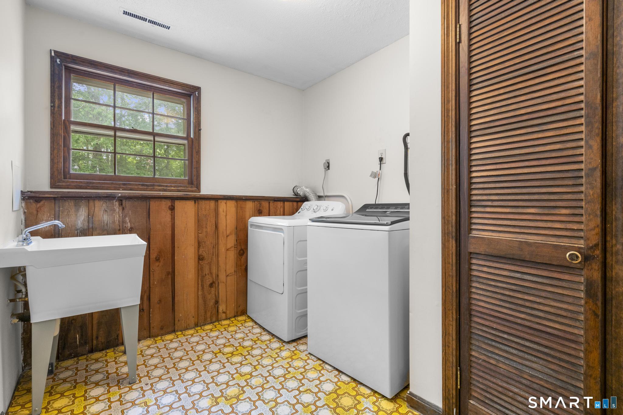 34 Ox Bow Lane Woodbridge CT 06525