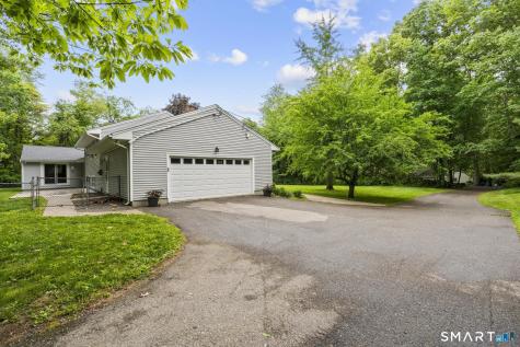 34 Ox Bow Lane Woodbridge CT 06525