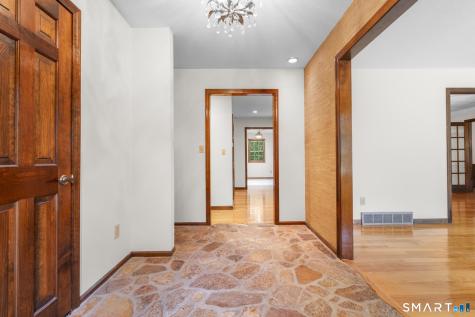 34 Ox Bow Lane Woodbridge CT 06525