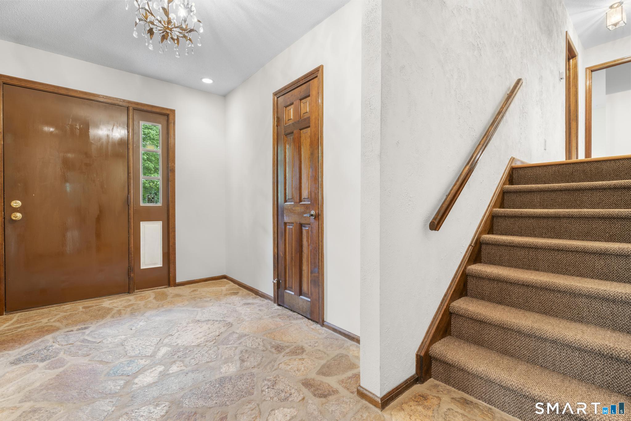 34 Ox Bow Lane Woodbridge CT 06525