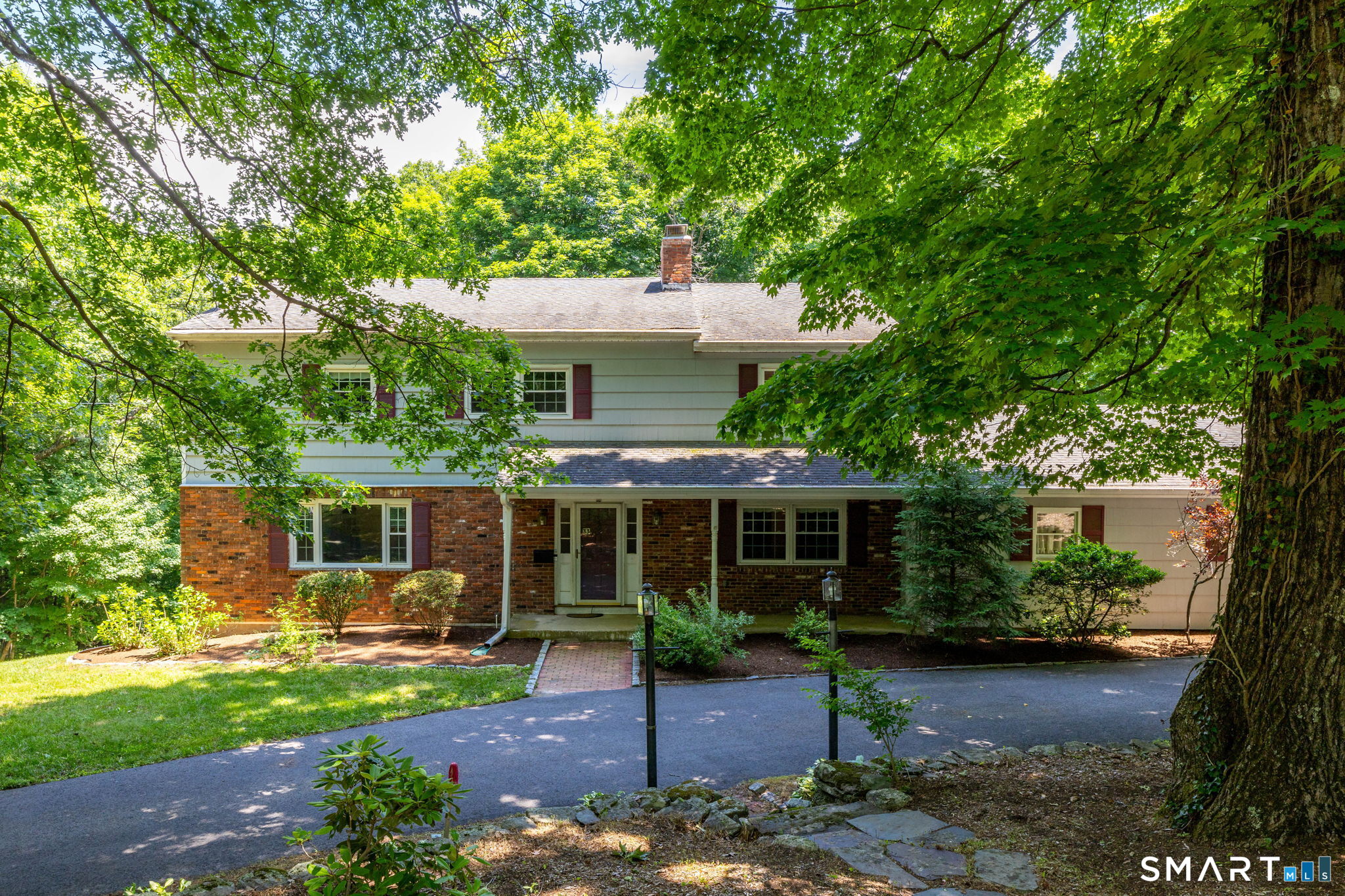 33 Hurds Hill Road Woodbury CT 06798