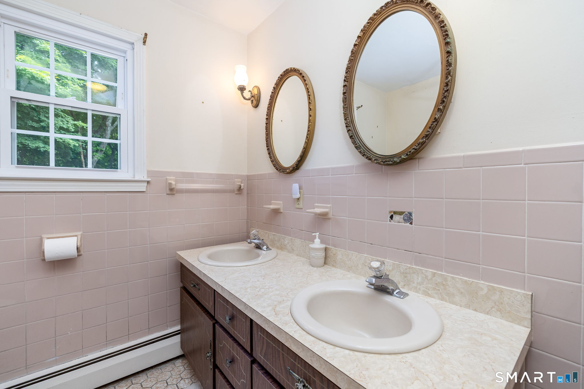 33 Hurds Hill Road Woodbury CT 06798