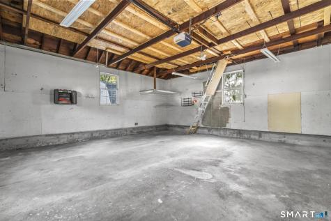 739 Center Street Manchester CT 06040