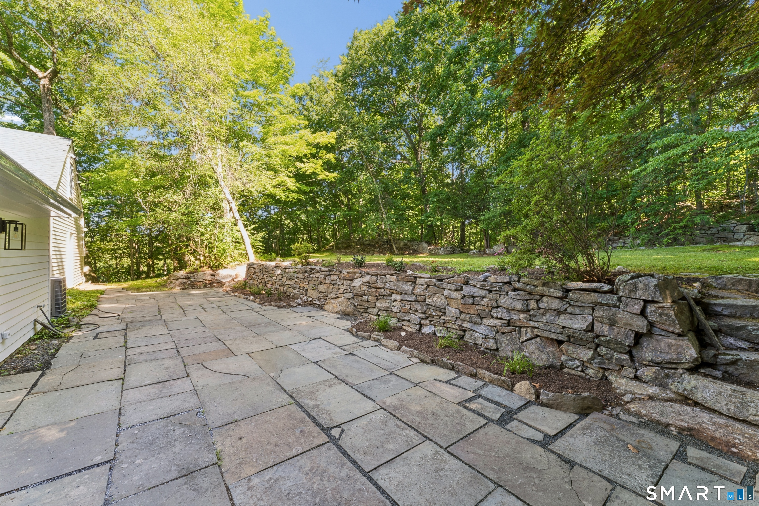 22 East Woods Road Roxbury CT 06783